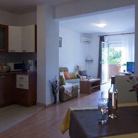Apartment Helga Ližnjan Екстериор снимка