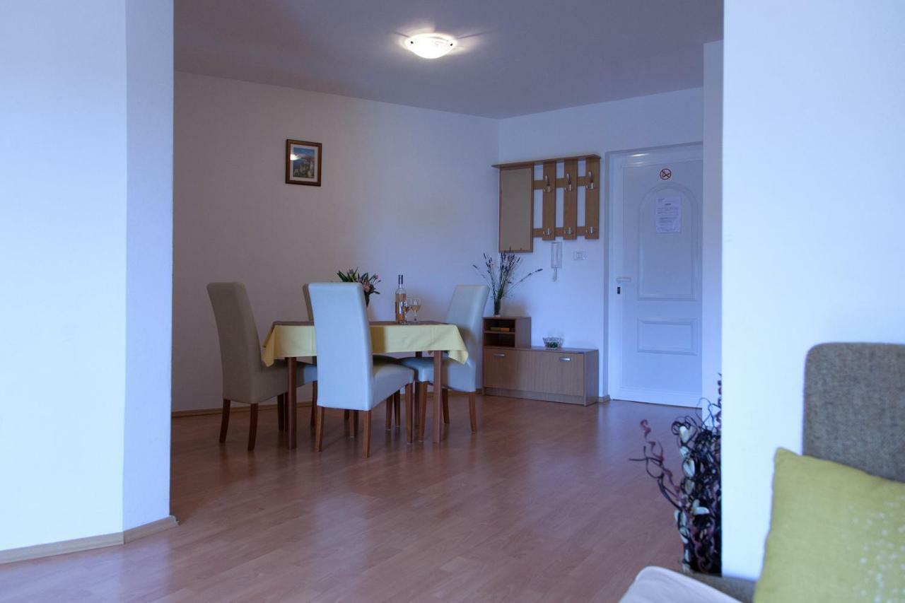 Apartment Helga Ližnjan Екстериор снимка