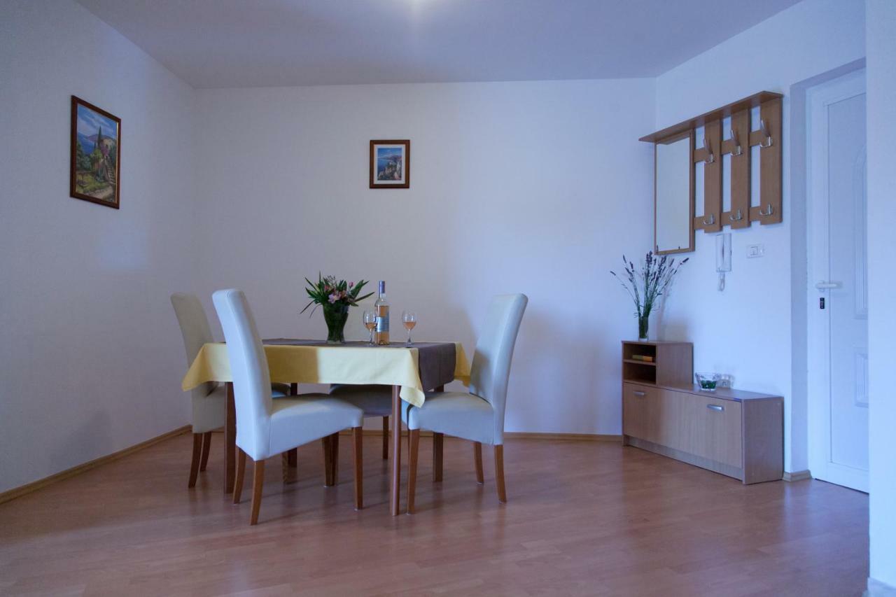 Apartment Helga Ližnjan Екстериор снимка